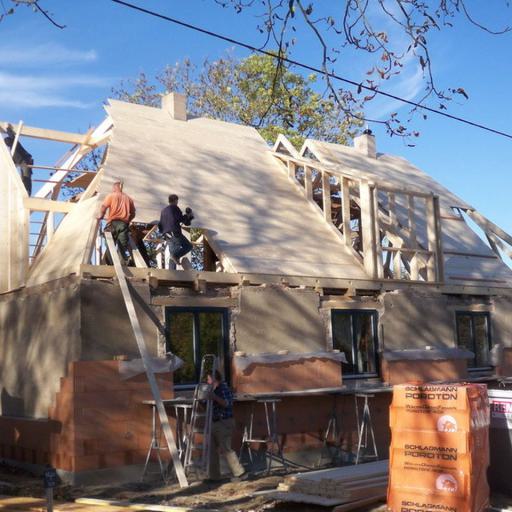 Doppelter Dachstuhl-Rothen